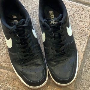 NIKE MENS 10 AIR FORCE 1 AF1 EXCELLENT TENNIS SHOES SWOOSH GUMWALL